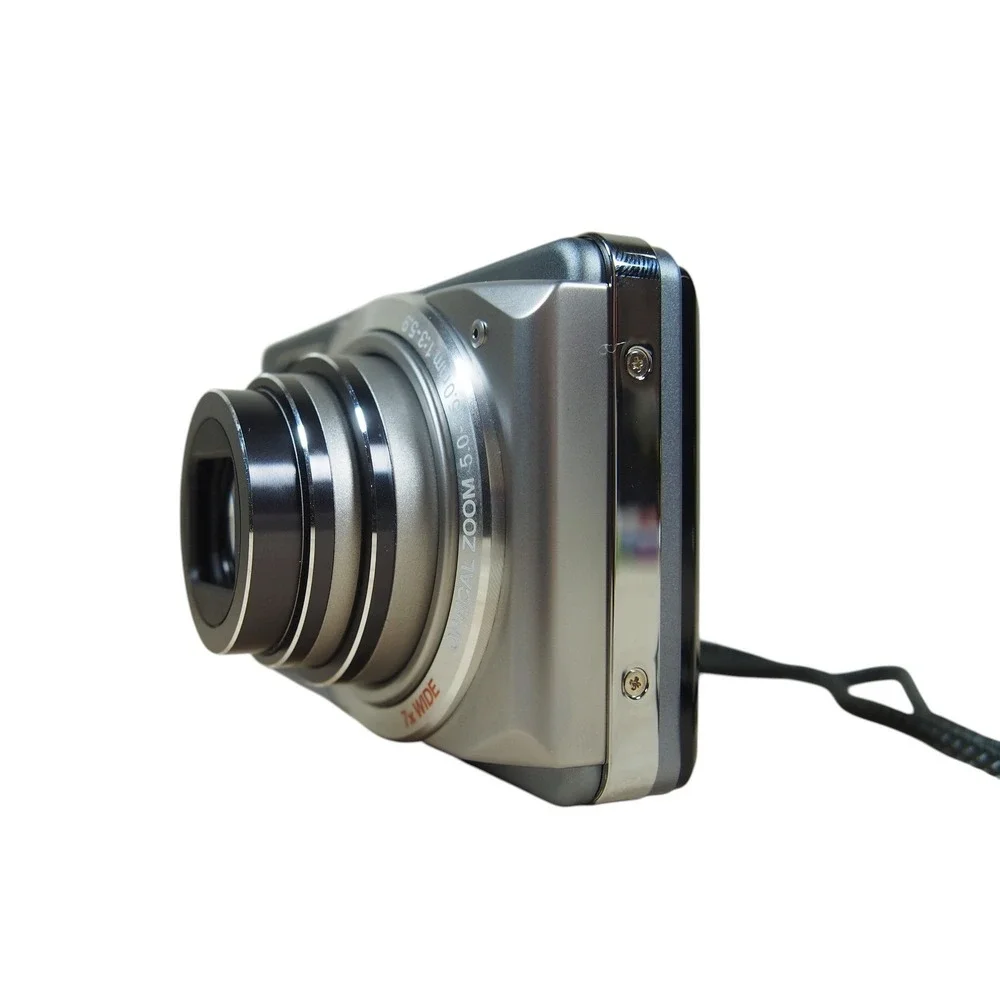 Olympus Stylus-7010 12.0MP Digital Camera Gray Bundle w/Charger + Battery EUC‎